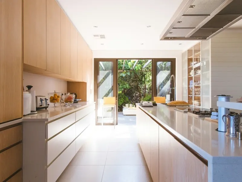 Kitchens & bathrooms by Hawk Builders in London