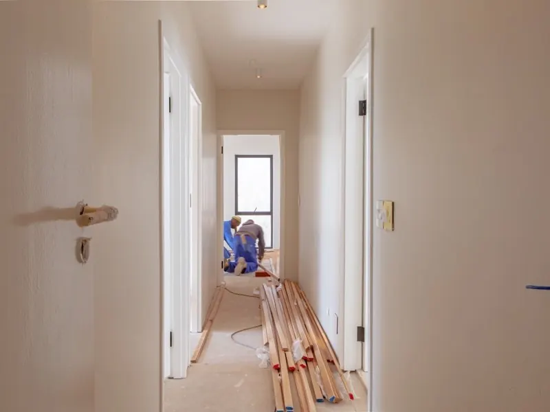 Renovations & refurbishments by Hawk Builders in London